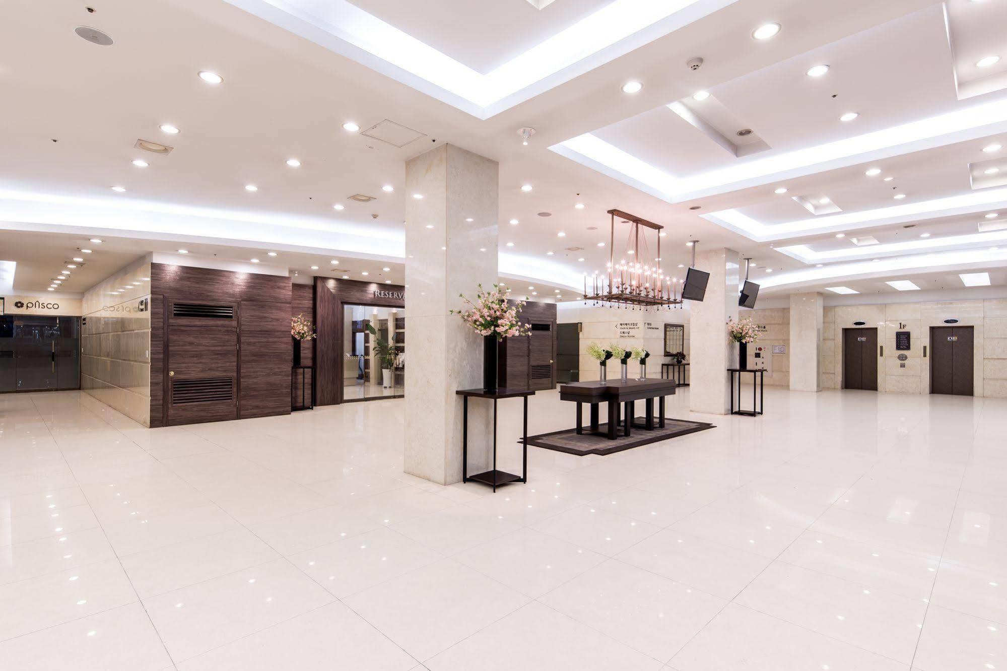 New Hilltop Hotel Seul Esterno foto