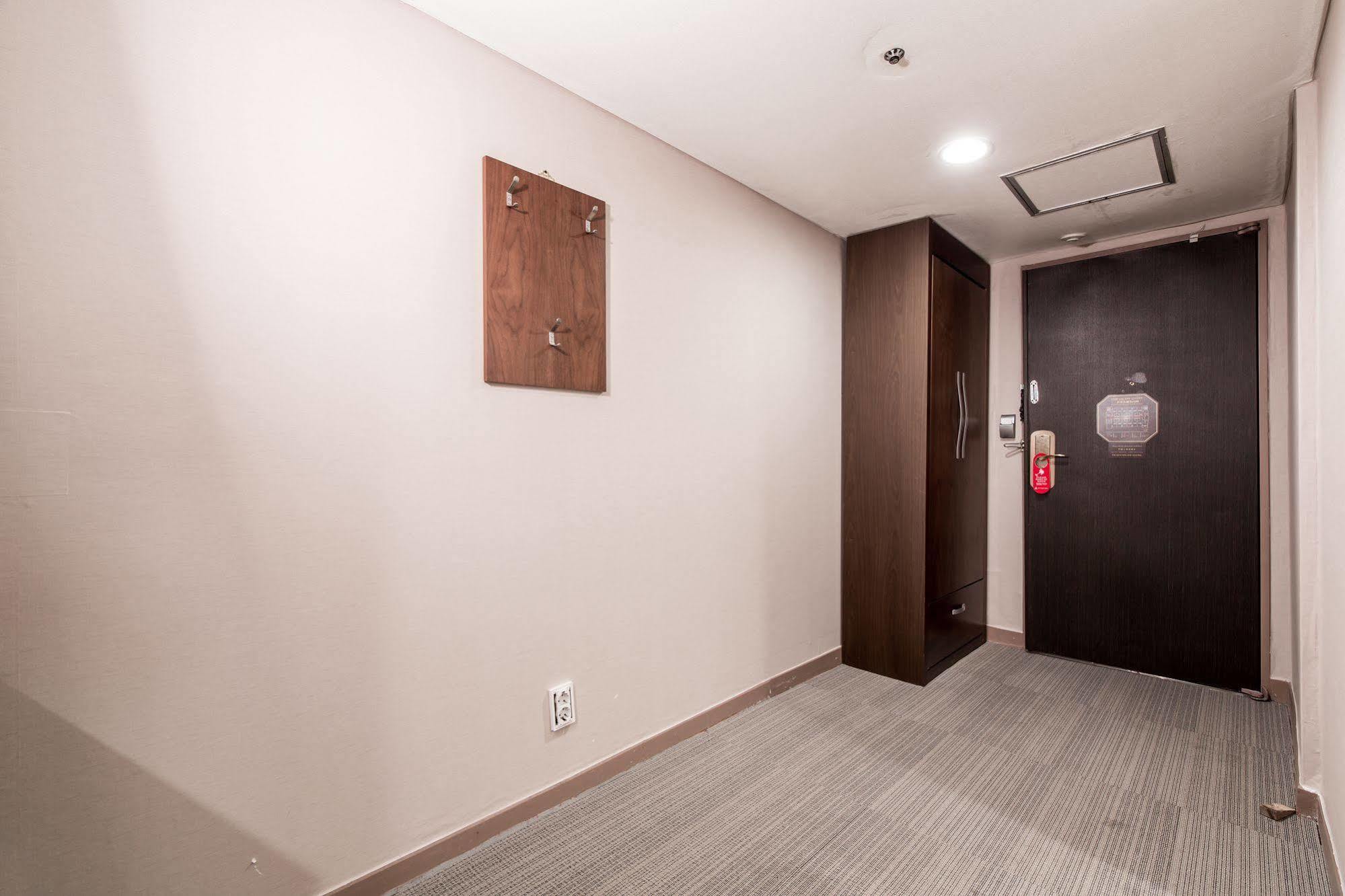 New Hilltop Hotel Seul Esterno foto